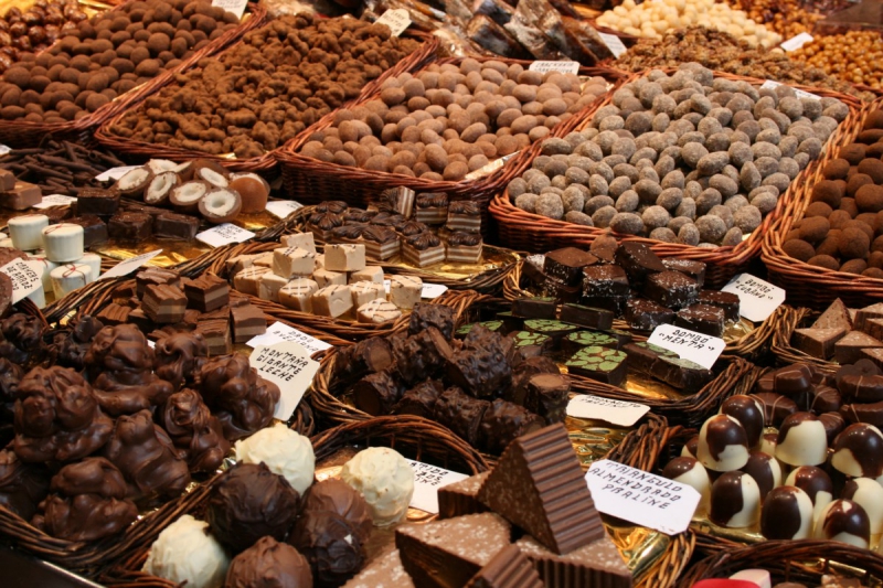 boutique-ST RAPHAEL-min_chocolates_chocolate_nibble_sweetness_fine_chocolates_gourmet_candy_brand-752083