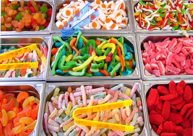 boutique-ST RAPHAEL-min_pick_and_mix_children's_sweets_candy_colorful_treat_confectionery-1020869